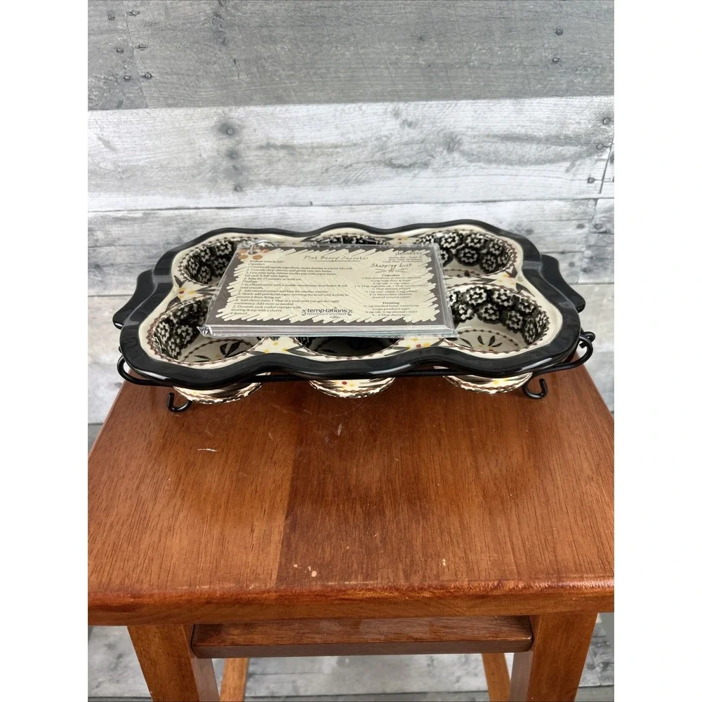 NEW Temp-tations By Tara Black/Brown Floral Lace 6Cup Muffin Pan w Wire Carrier